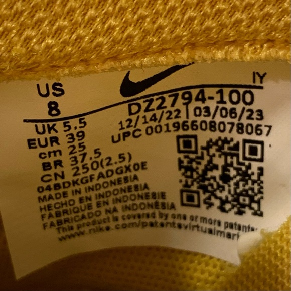 NIKE DUNK LOW TWIST VIVID SULFUR WOMENS SHOES SIZE 8 BASKETBALL SNEAKERS - Picture 8 of 11